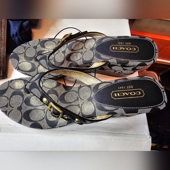 AUTHENTIC COACH SIGNATURE C WEDGE SANDALS SIZE 11 - Picture 2 of 8